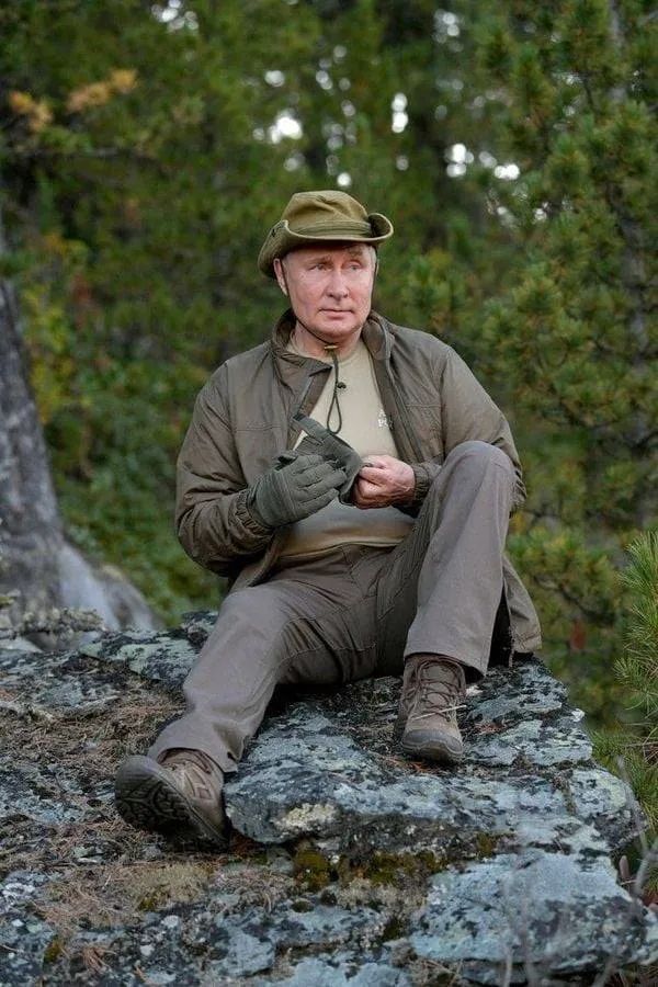 merkebe21's tweet photo. The Iron man who is being fighting with the major demons of the century! https://t.co/S0pzPYJYnY
