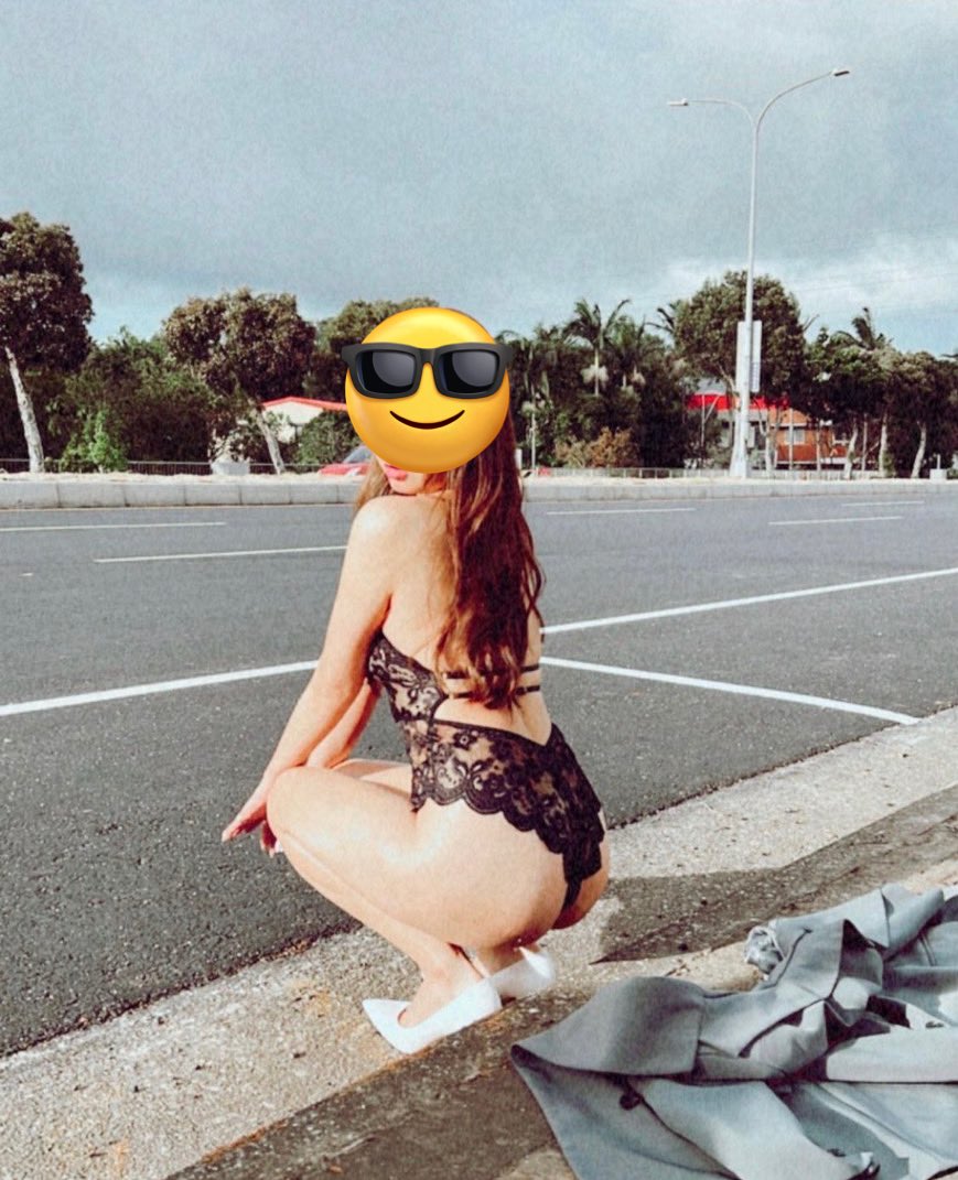 很想玩露出遊戲
陪玩～～
攝影師～～
不碰觸對方身體為原則！
私訊