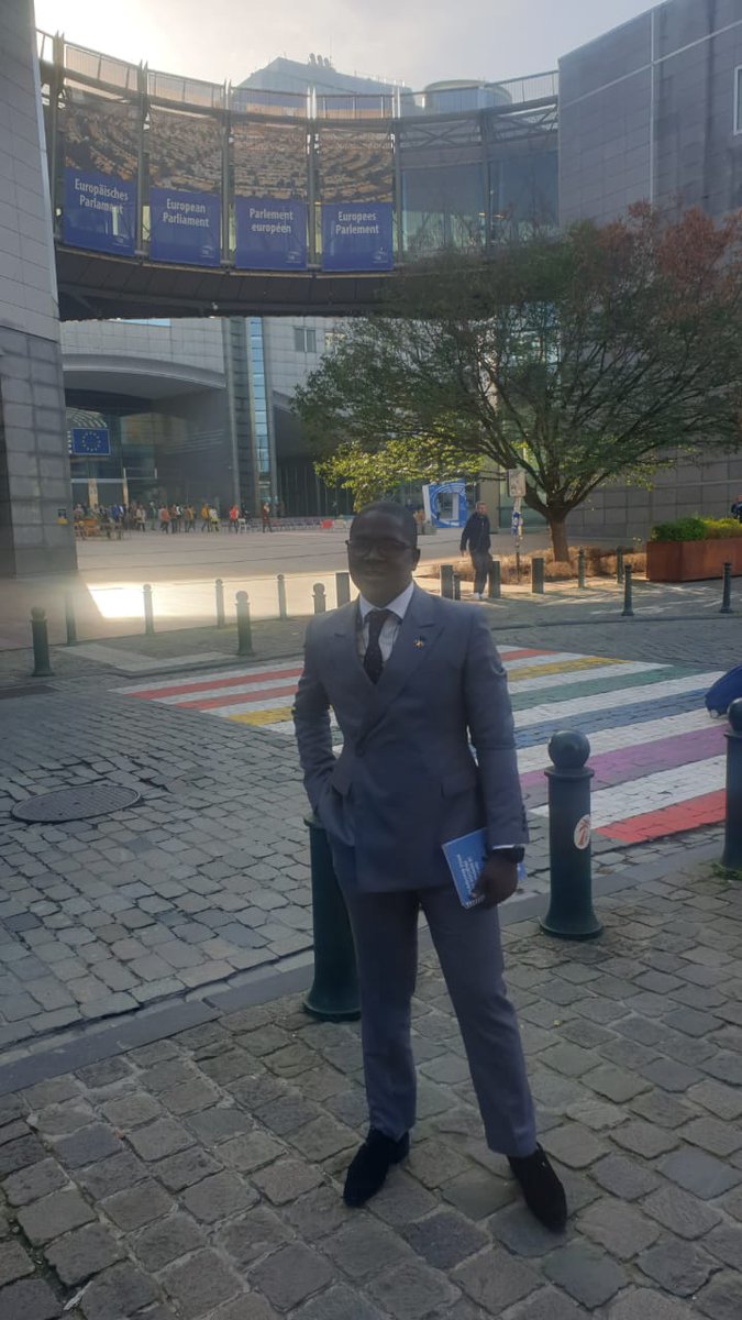 RDC_JPS's tweet photo. Bon retour à notre co-chair, @stevenmalaki11, qui vient d'effectuer une tournée 🇪🇺enne où il a rencontré différentes institutions de l'UE (Parlement &amp; Commission 🇪🇺, Service Européen pour l'Action Extérieur) et +ieurs ONGI.
Il a sollicité leur appui au #PAN2250RDC

@BunkuluYves https://t.co/Yszik2tCVw