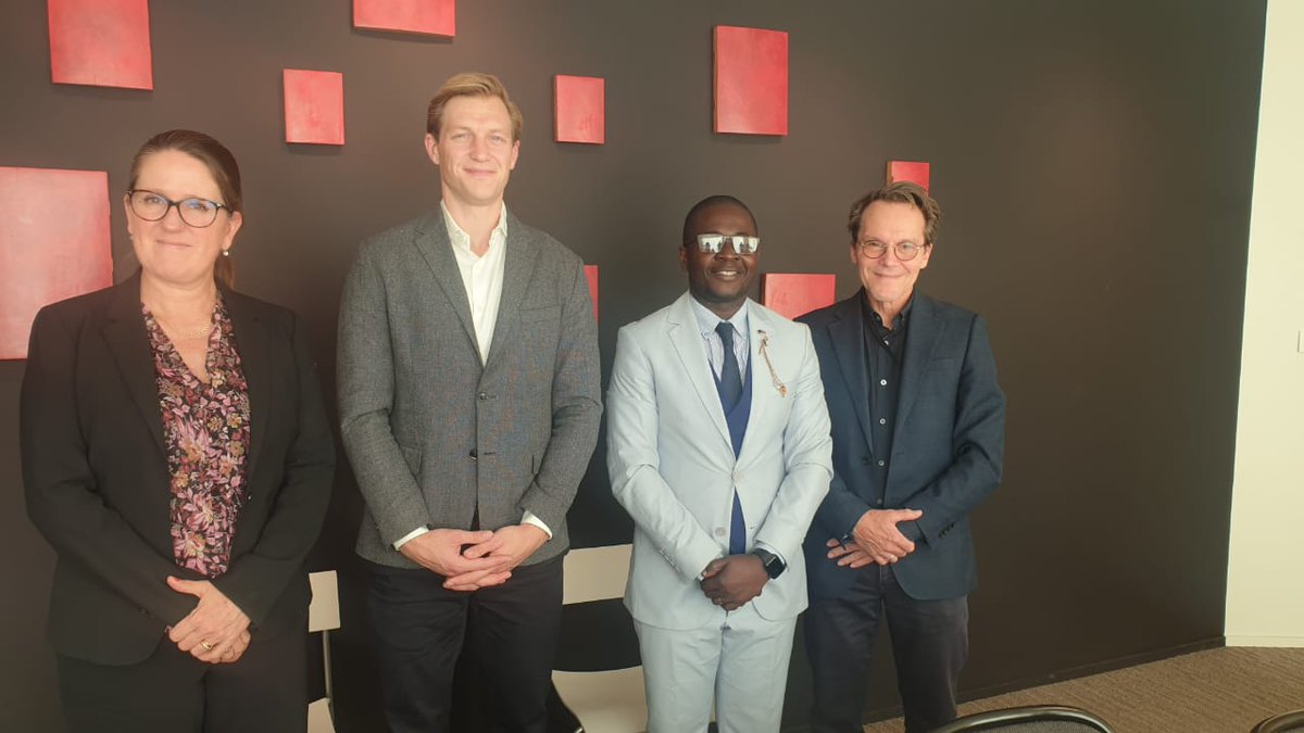 RDC_JPS's tweet photo. Bon retour à notre co-chair, @stevenmalaki11, qui vient d'effectuer une tournée 🇪🇺enne où il a rencontré différentes institutions de l'UE (Parlement &amp; Commission 🇪🇺, Service Européen pour l'Action Extérieur) et +ieurs ONGI.
Il a sollicité leur appui au #PAN2250RDC

@BunkuluYves https://t.co/Yszik2tCVw