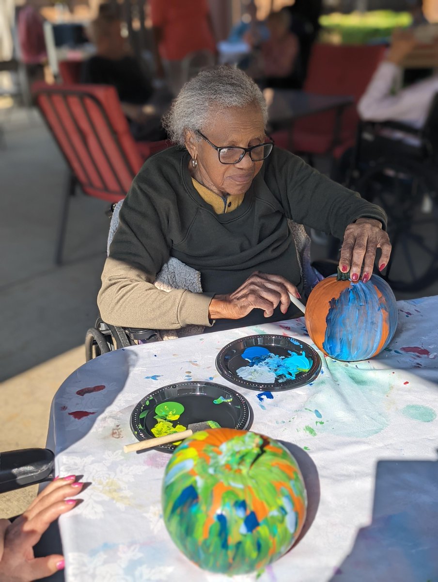 WillowsSpring's tweet photo. The Willows at Springhurst has many talented residents that love painting! Jan did a phenomenal job turning her pumpkin into the Cat in the Hat! https://t.co/cr8tYQUiPd
