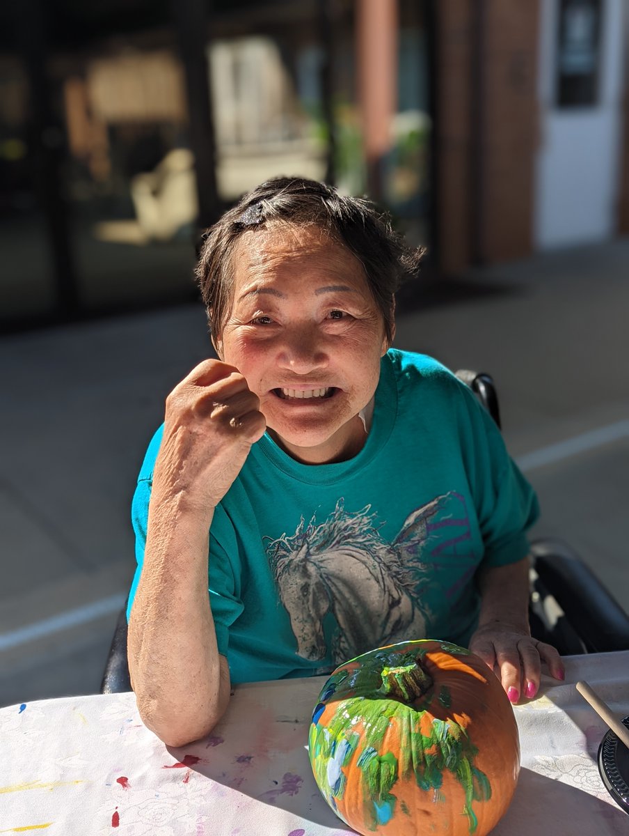 WillowsSpring's tweet photo. The Willows at Springhurst has many talented residents that love painting! Jan did a phenomenal job turning her pumpkin into the Cat in the Hat! https://t.co/cr8tYQUiPd