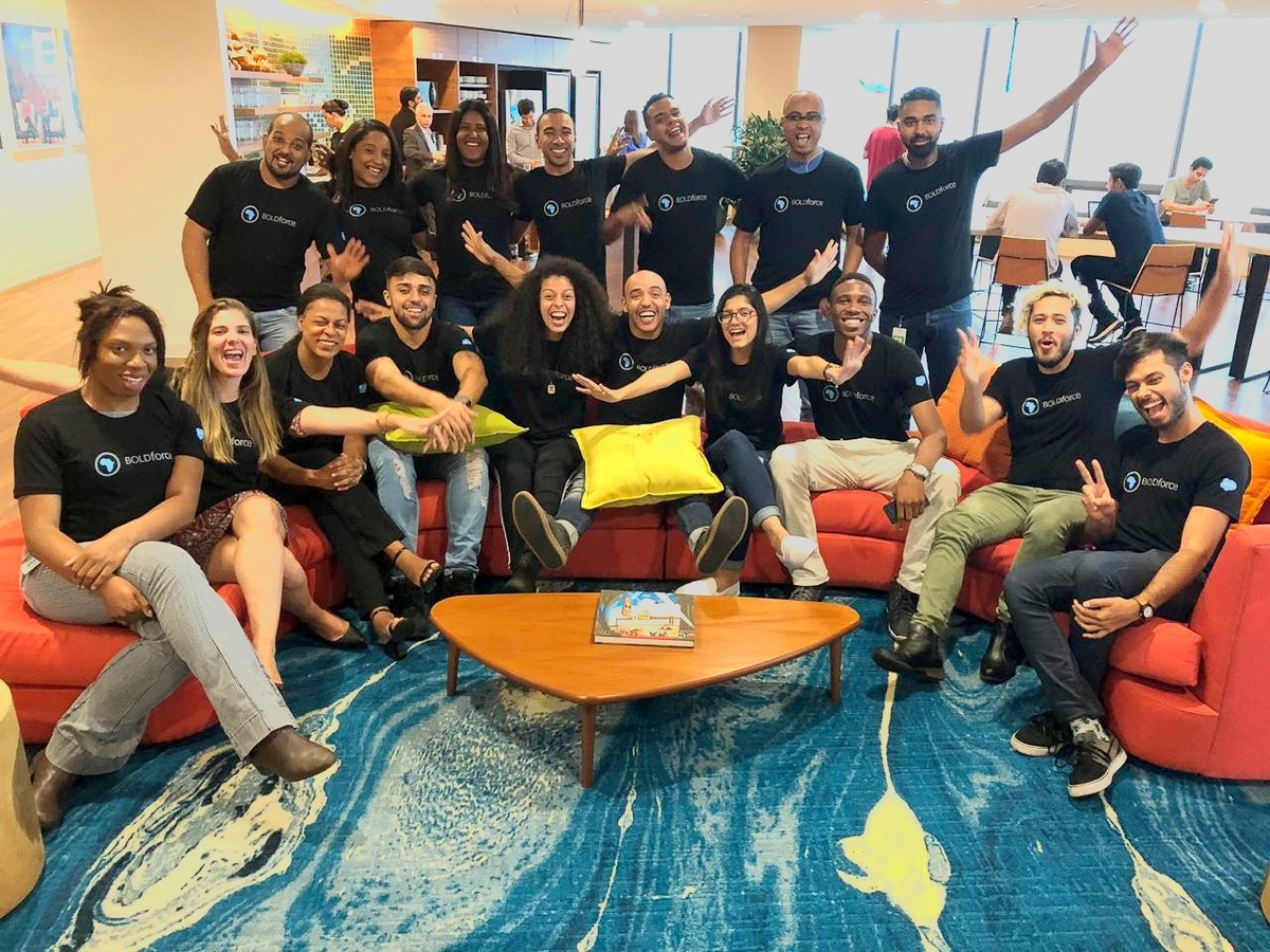salesforcejobs's tweet photo. To Beatriz Santos, Solution Consultant and President of #Earthforce Brazil, an ERG dedicated to environmental responsibility, giving back is rewarding 💙🌎 
Learn more about how she helps customers achieve success and saves the planet: https://t.co/4KJrGCoO75 https://t.co/nk0DomKAs8