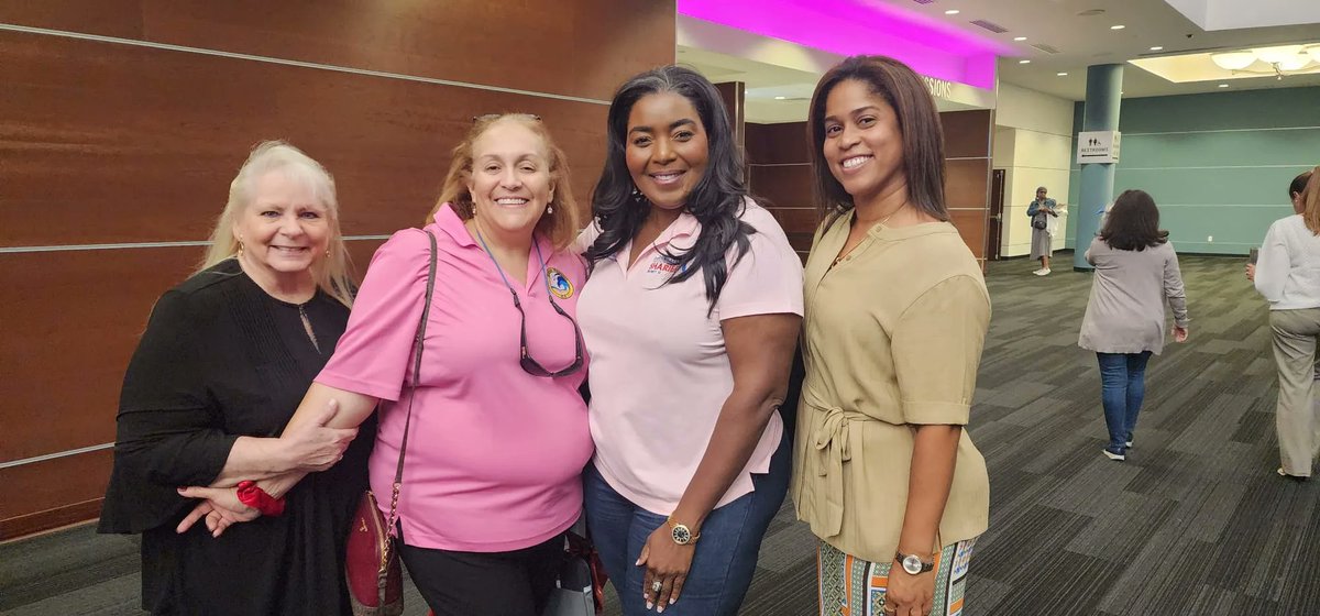 Barbarasharief's tweet photo. We had a great night at the Raising Positive Children event in Pembroke Pines. The movie "Screenagers" was AMAZING! An important message for us: listen more, validate more, and allow your kids to develop and learn positive coping mechanisms for stress and anxiety. #pembrokepines https://t.co/P7QYza4ePI