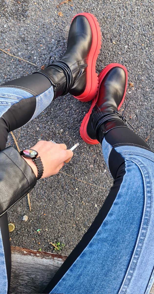 weakformyfeet's tweet photo. What time is it, LOSER ⁉️
Time to crush your balls while I enjoy MY cigarette‼️🤣🤣🤣
#smokingbeauty #smokingcigarettes #leatherboots #leatherjeans #cbt #crushingballs #pindick #sph #smallcock #cuckold #crushingfetish #timetosuffer #findom #femdom #rt
@promo_femdom @dev_oted https://t.co/shqCMB5Hek