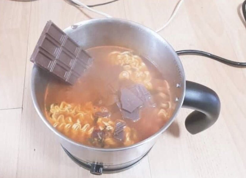 maarcoofdezz's tweet photo. yo creando una playlist https://t.co/gRNNmvrQeN