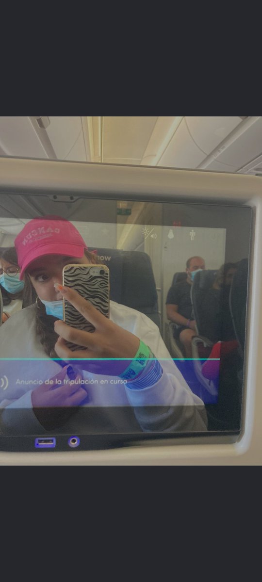 Muahihii's tweet photo. @nataliaseguraa_ Como opinar si son facts, espabila y deja de aparentar, si eres fea eres fea. https://t.co/YJXn2eMMIZ