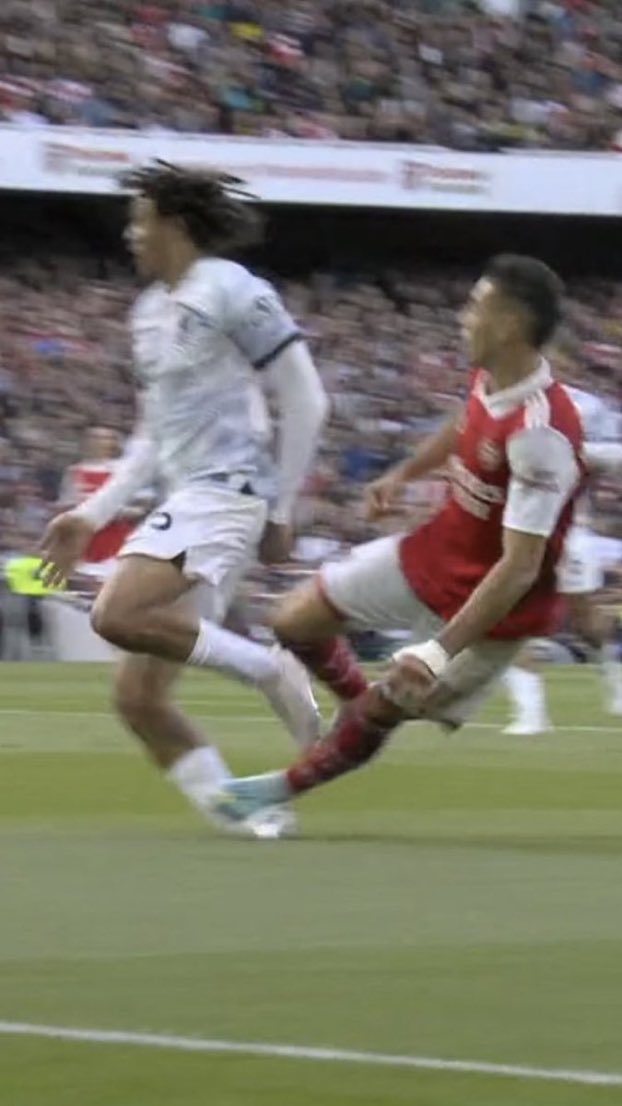 SLOT OUT tweet media