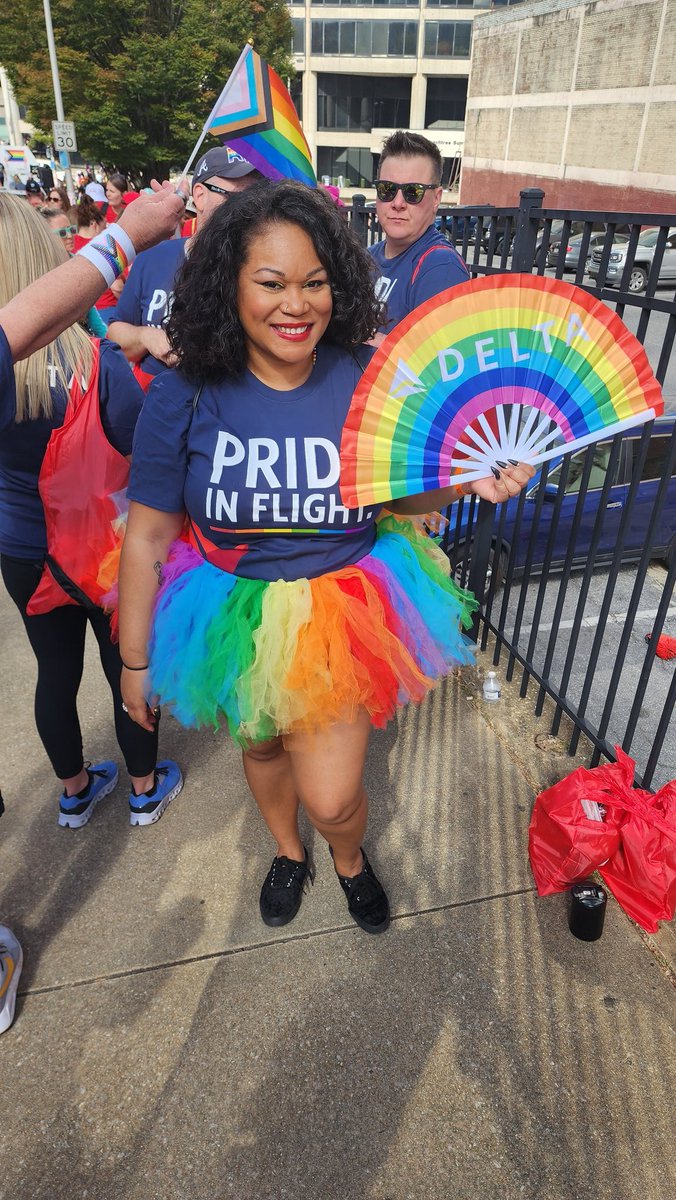 BlasianBonViv's tweet photo. #ATLPride Parade Ready! @Delta #PrideInFlight https://t.co/3iLBr3CnDY