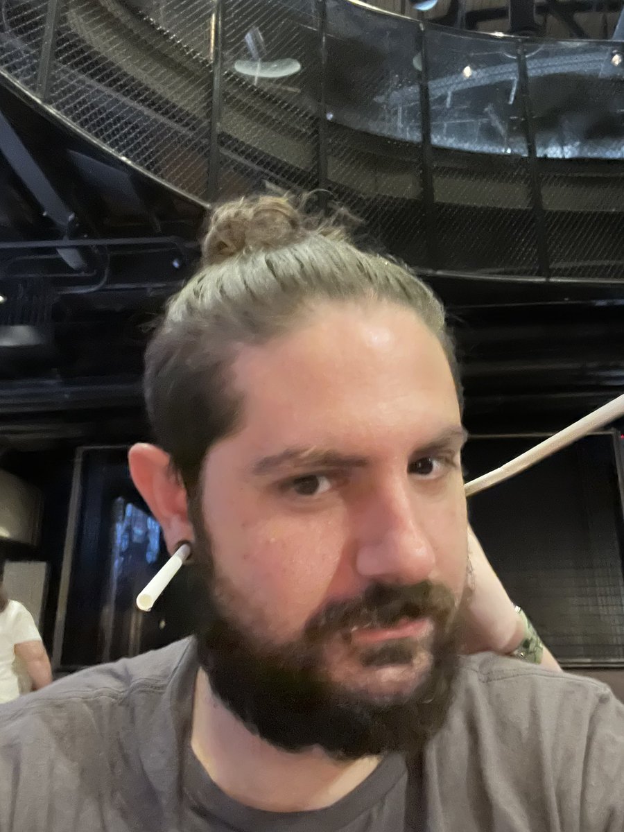 VaskenDesign's tweet photo. Birthday weekend coming to a end! Today is my birthday! Only thing I’m missing is my wife… but I’ll see her tomorrow https://t.co/DtPhXciOwy