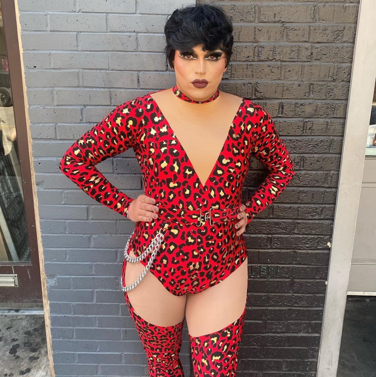 Rainon4thATX's tweet photo. Sunday Funday at Rain is better than ever. Your lovely hosts Jezebel and @VyletteWard are sharing some of their best Tricks & Tea from 5PM to 7PM to cap your Austin weekend!
OPEN 7 DAYS A WEEK!
No cover, 21+
#gayaustin #gaybar #gaytexas #austindrag #localdrag #supportlocal https://t.co/m9vvCnmLsR