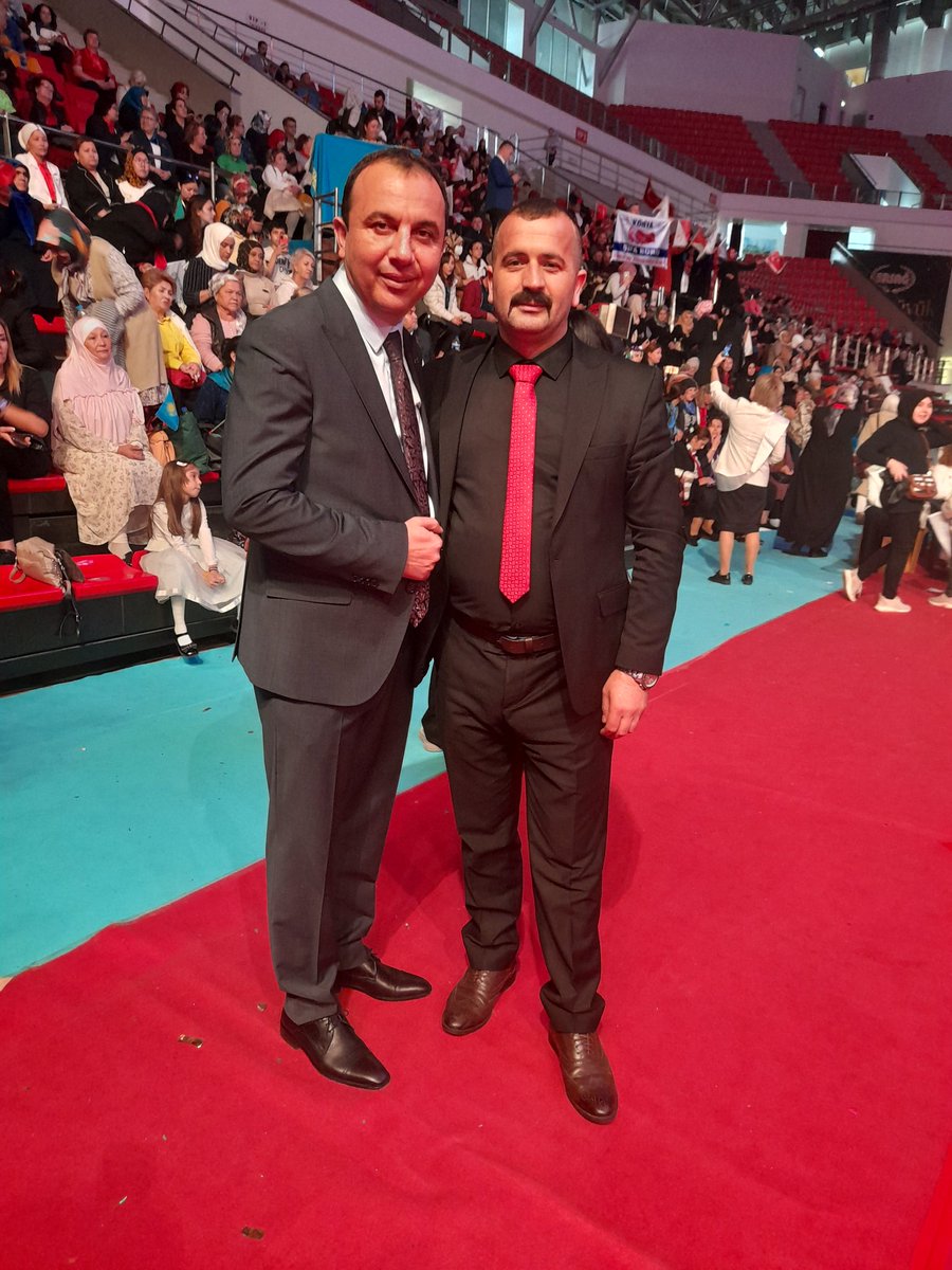 Mustafaozel01's tweet photo. Sizinle tanışmak ta bu güzel seminerde nasip oldu sizide tanıdığım için çok mutluyum https://t.co/OWoQCCqZcO