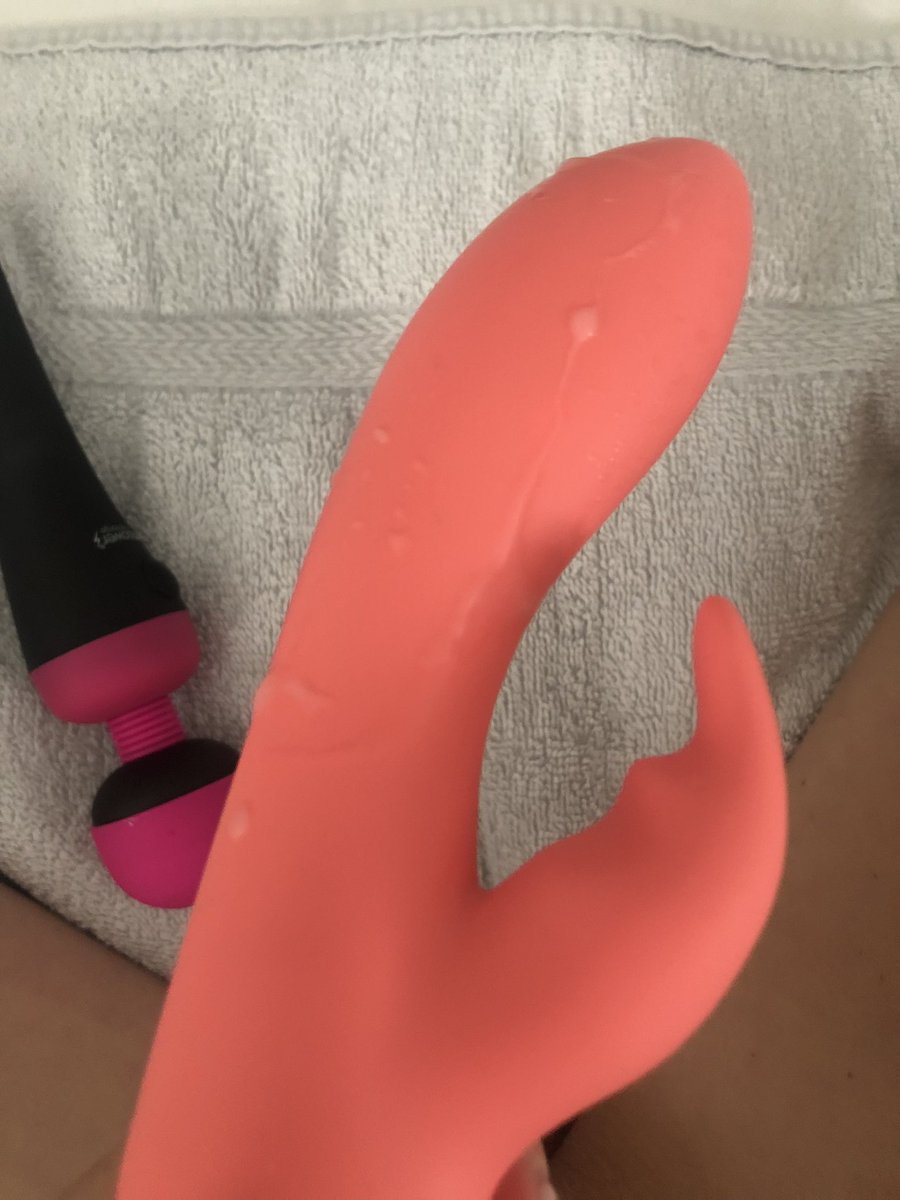 Donnastar2022's tweet photo. New to #onlyfans .....look what I did to my toys..... check out my #free link in my profile #newbie #sexy #fitness #porn #naughty #model #onlyfansgirl #lingerie #fyp #love #dirtygirl #milf #toys #dildo #wet #stagshop https://t.co/KwHYLxikHt