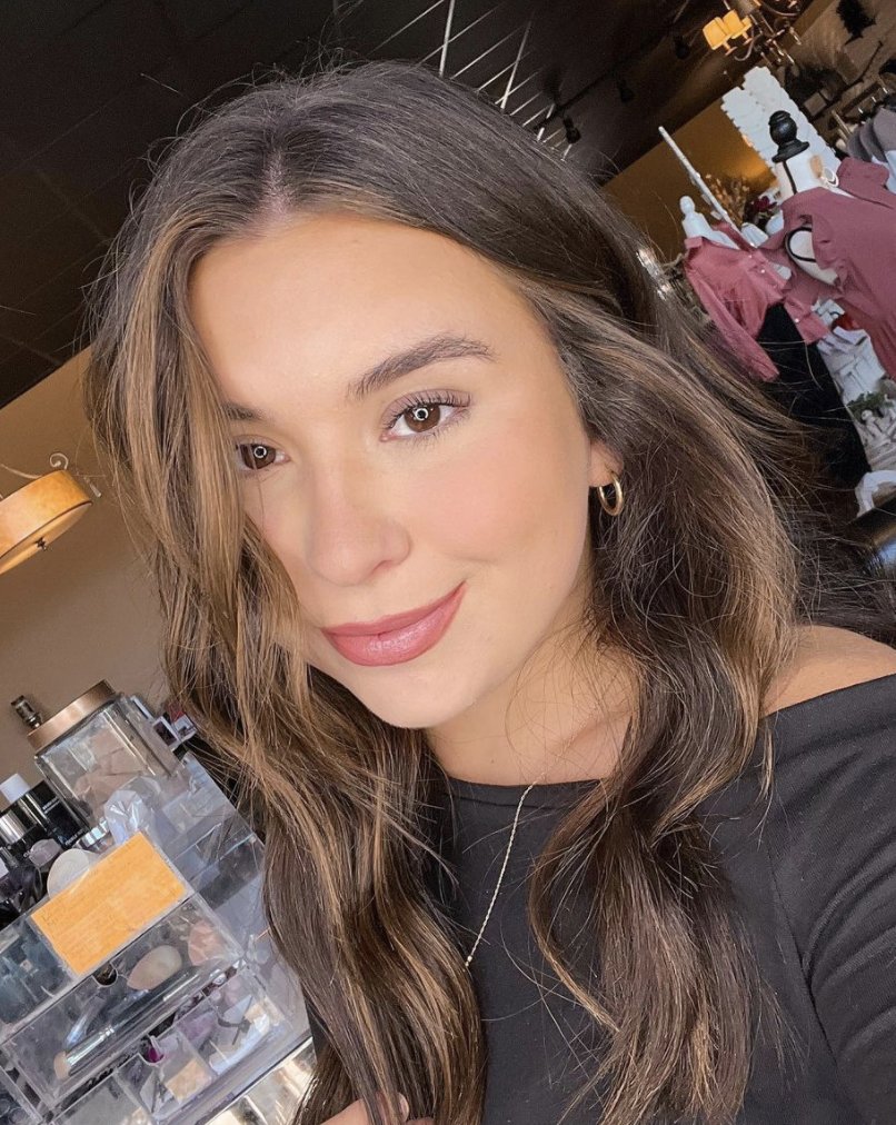 MerleNormanInc's tweet photo. All eyes on @merlenormanwaycross! This #MerleGirl is wearing our award-winning Plush Lipliner in Sugar Pie, Plush Lipstick in City Girl, Cheek Crayon in Pink Lotus & Fat Lash Mascara. Shop these staples & more at https://t.co/ce2X1VWe4X.
#MerleNorman https://t.co/Zn56egiTqK