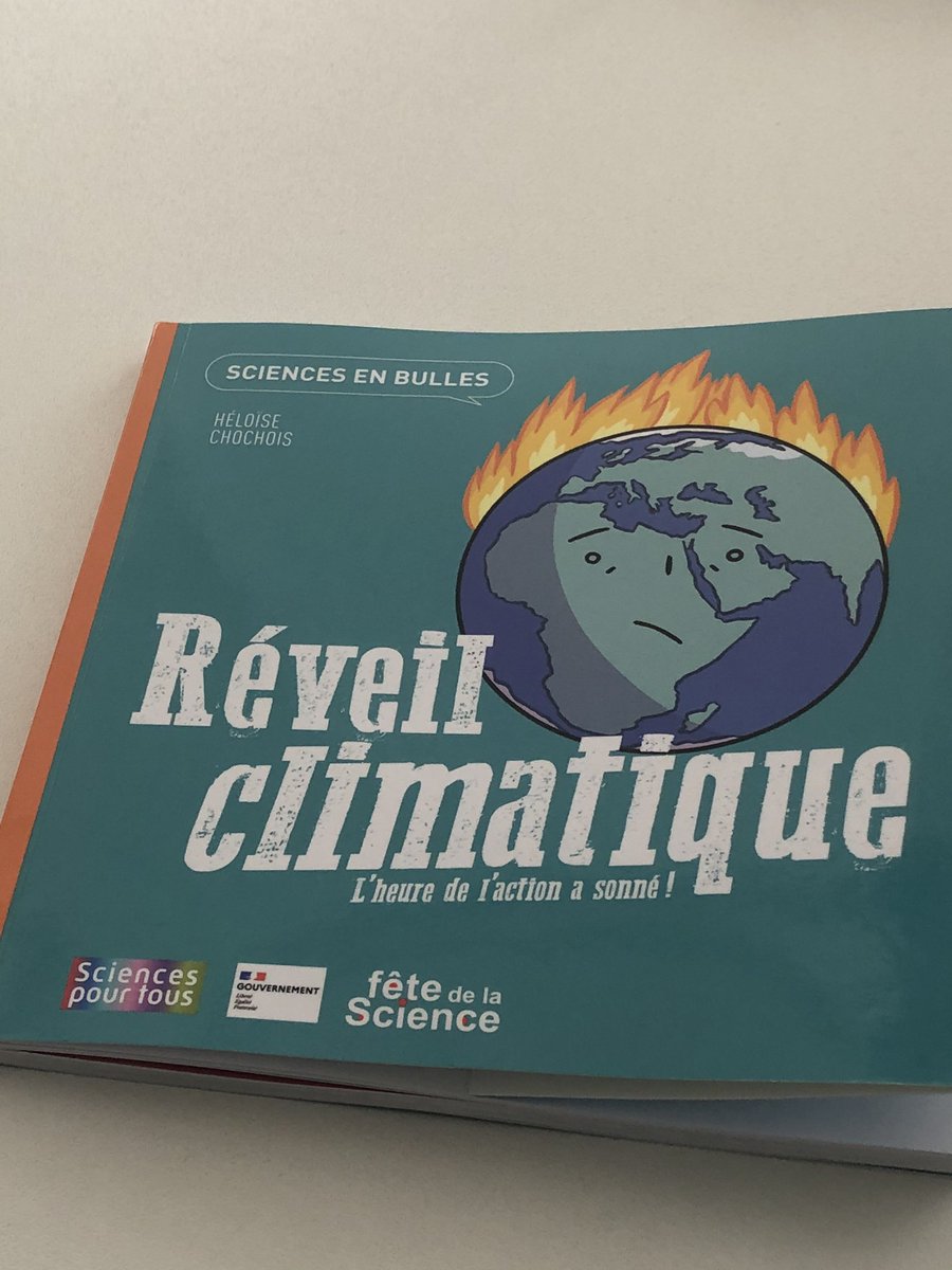 INRAE_PACA's tweet photo. @fds_sud #FDS2022 Exposition "Biodiversité et climat" de @IGarCotAt et BD "Sciences en bulle" avec @Clm_Leroy pour comprendre l'impact du changement climatique sur l'agriculture, au Village des Agrosciences ce dimanche 9 octobre, à Sophia Antipolis https://t.co/ym3NeWVPbI