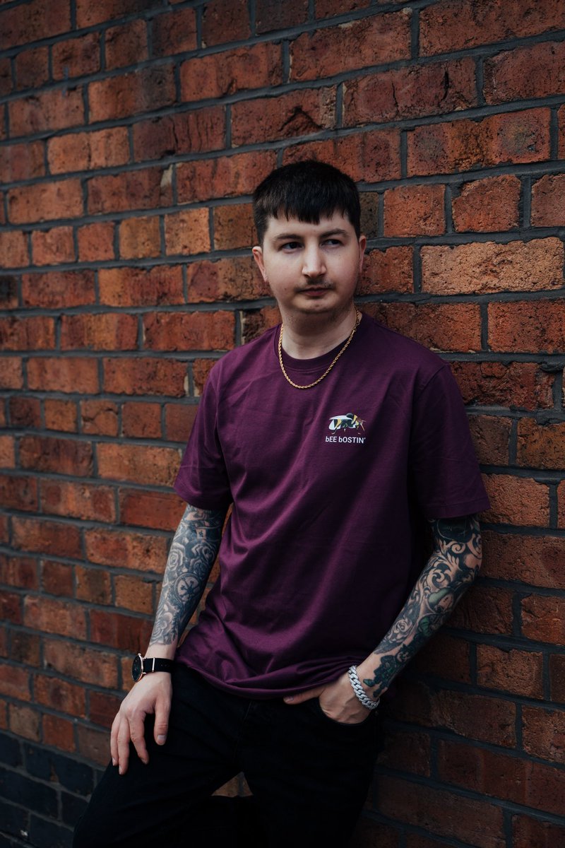 .<a href="/TheoPaphitis/">Theo Paphitis</a> bEE bOSTIN’ is a boutique fashion company based in the Midlands. A BOSTIN’ piece of clothing can make you feel great and that’s what we want you to feel wearing our garments. All garments are sustainable, either 100% Organic or Vegan.Feel Amazing, BEE Amazing #SBS