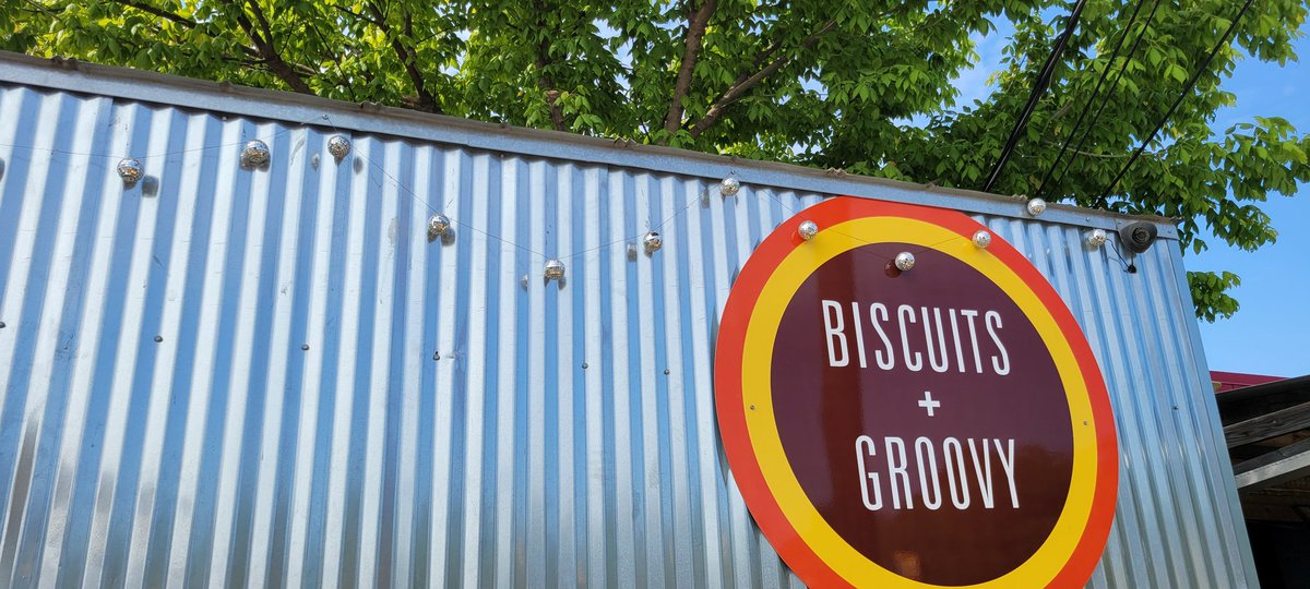 milogan's tweet image. After seeing @kylekinane last night, these tiny disco balls make me so sad.