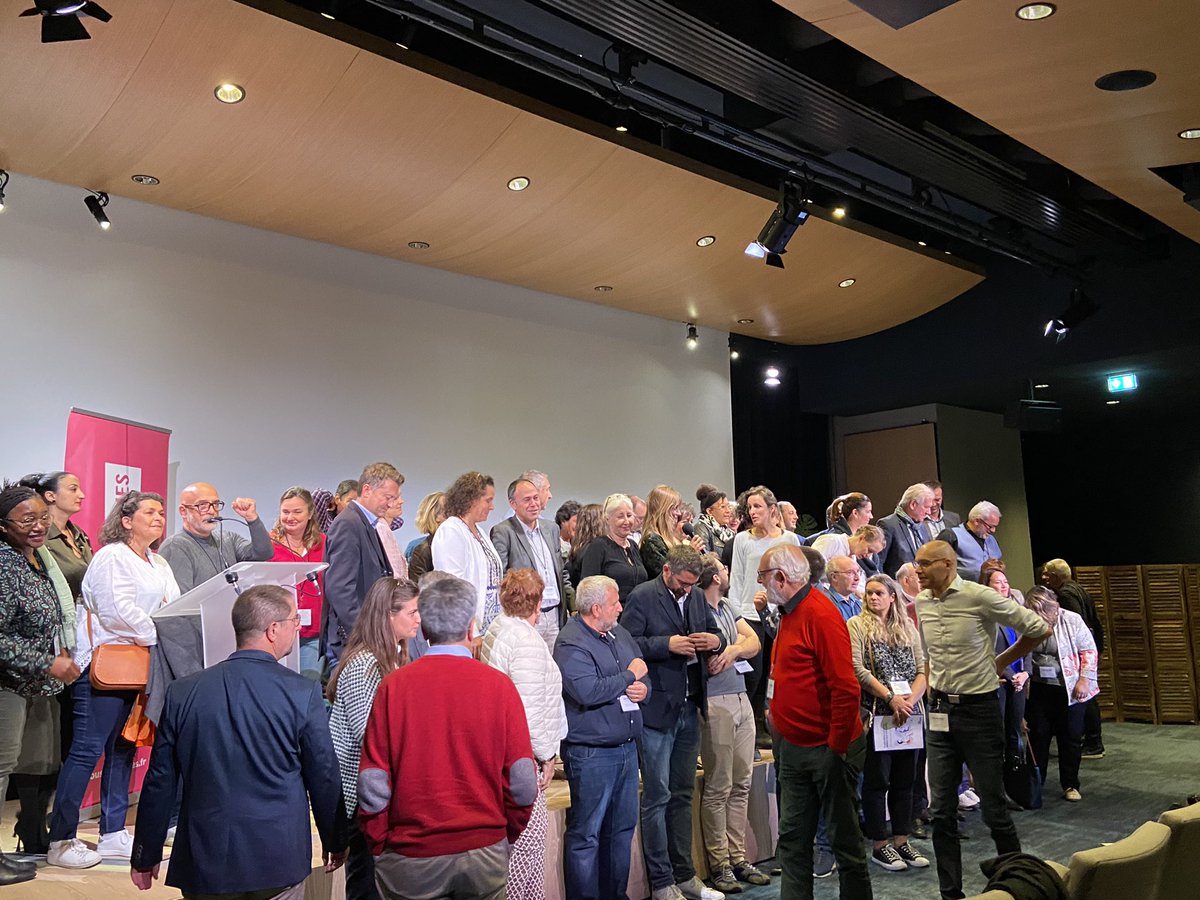 Tournée « formation des élus » _ étape parisienne avec <a href="/tous_politiques/">Tous Politiques !</a>  sur le thème : jeunes &amp; citoyenneté.
+ de 150 élus rencontrés ces 6 der. sem. ! 
Thèmes : relations élus/agents - organisation int. , bilan 2 ans de mandats, participation citoyenne, engagement, dem.part.