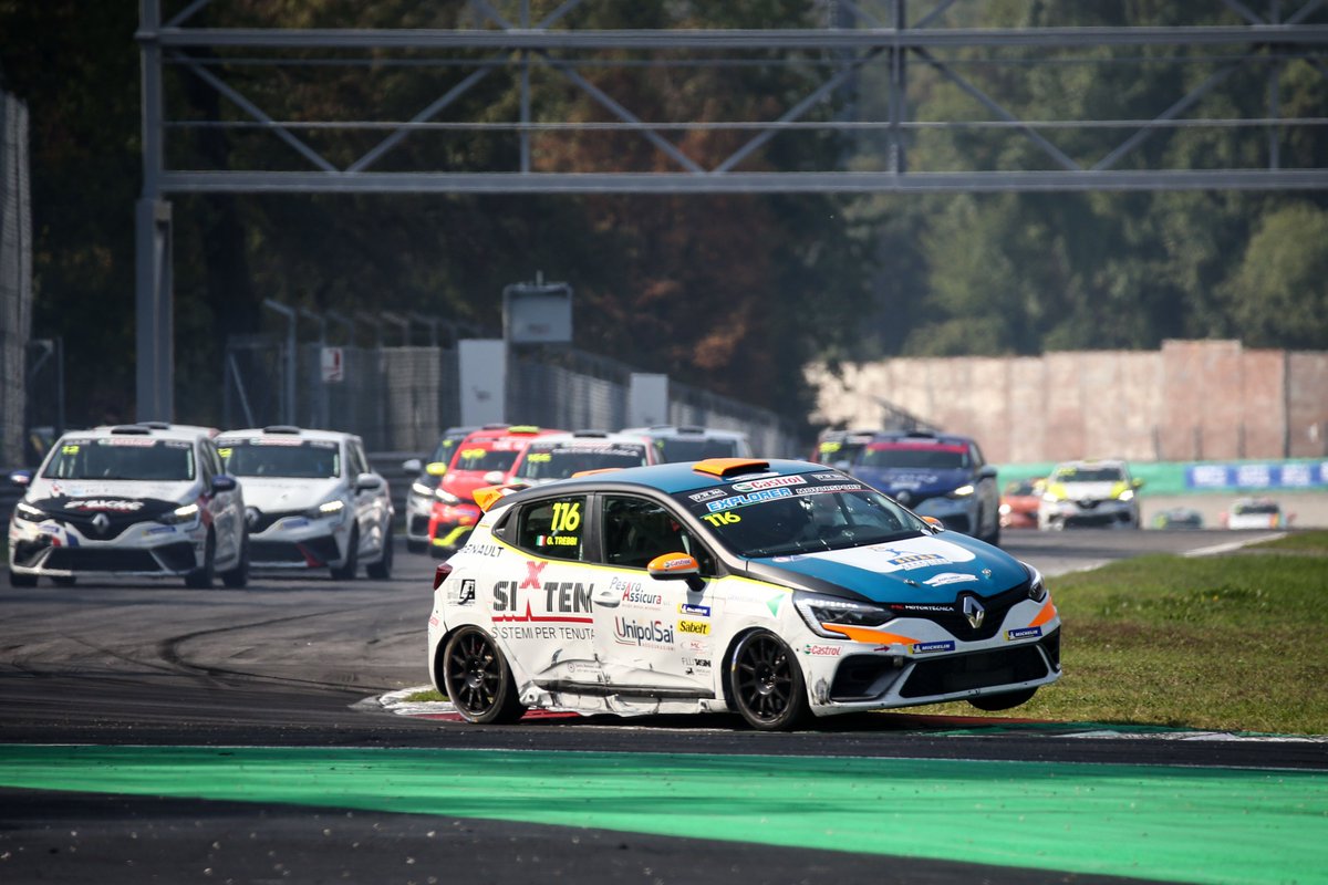 Still not watching Race 2 of the Clio Cup Series?🧐 Fear not, you can remedy this immediately ➡️ youtube.com/watch?v=zi1apd… 🎥 #AutodromoNazionaleMonza #ACIRacingWeekend