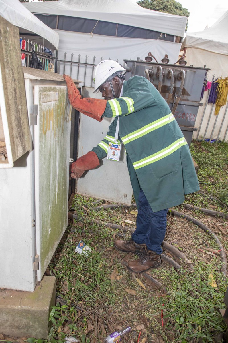 UmemeLtd's tweet image. Our field team is on ground to ensure stable and reliable power for all our customers exhibiting at the #UgTradeFair22.

#CSWeek2022 
#UmemeAtService
#PoweringUganda
/SO