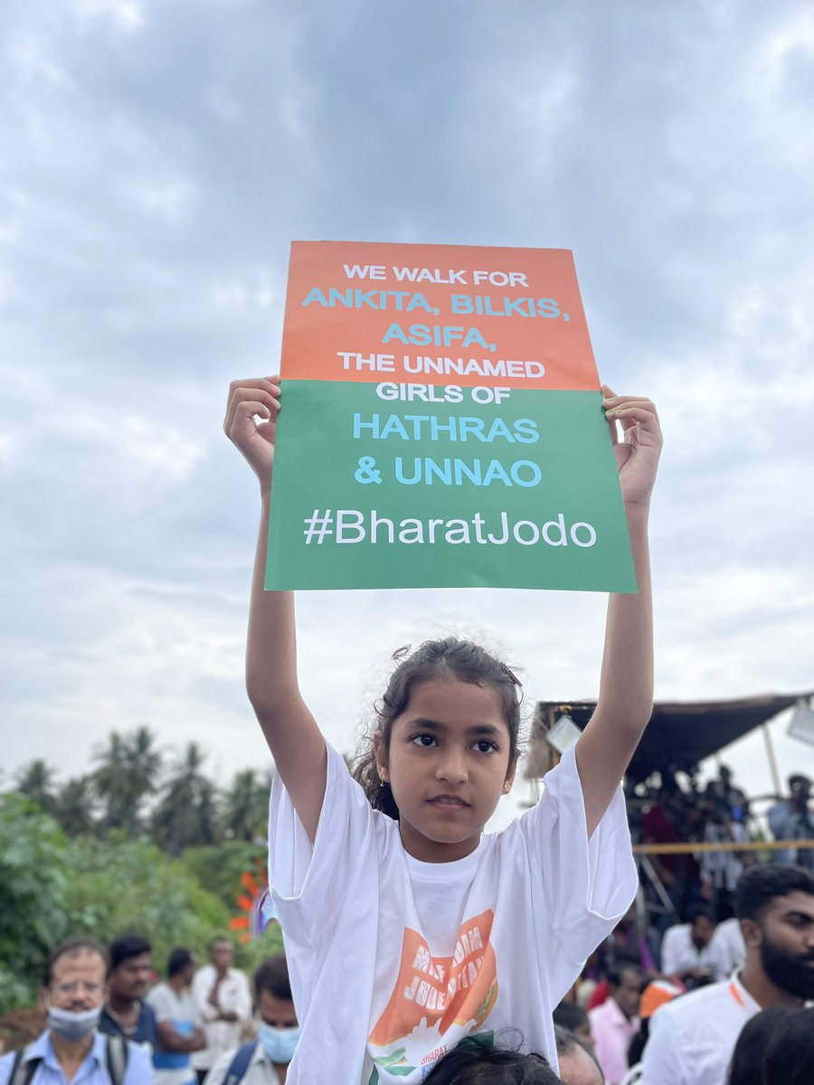 nsui's tweet photo. The environment of the country is changing, women are moving ahead and therefore the women of the country now take their own decisions and not depend on others.
#WomenStandWithBharatJodo https://t.co/UxtIuUds45