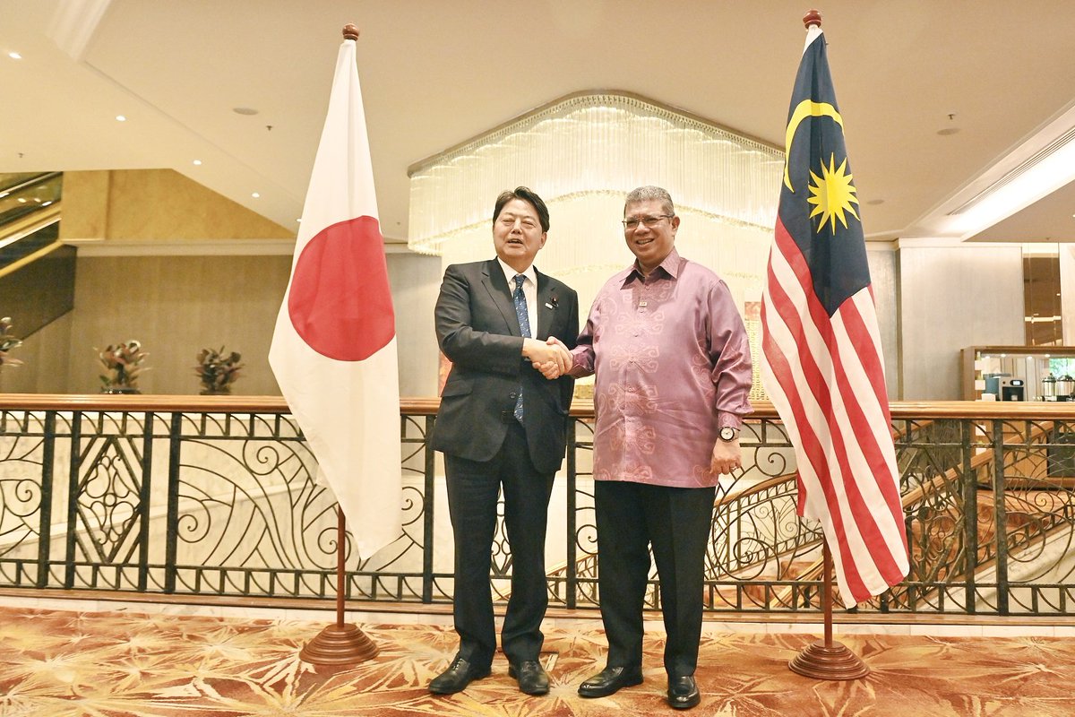 saifuddinabd's tweet photo. A warm welcome to my counterpart from Japan, Foreign Minister H.E. Yoshimasa Hayashi @hayashi09615064 and his delegation to Malaysia, as we commemorate 65 years of 🇲🇾 - 🇯🇵 diplomatic relations and the 40th anniversary of the Look East Policy #LEP40. https://t.co/9ovP3WjZ6a