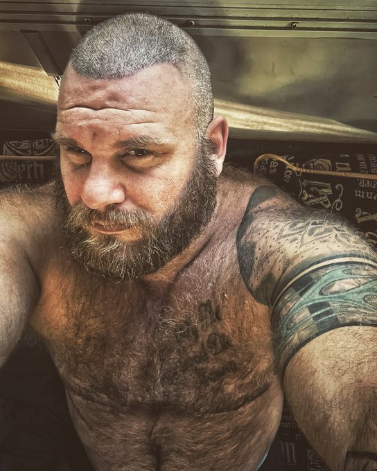 Have a lovely relaxing and chilled Sunday my beautiful people..!! ?

#gaybearsofinstagram #gaybeardedmen