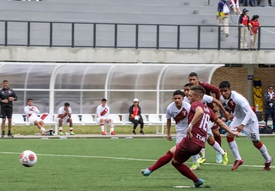 No hay nada mas lindo que representar a mi país🙏🏻🇻🇪🔥
Excelente experiencia seguimos enfocado en el objetivo🔝🙌🏻🇻🇪
•
•
• 
Vamos por más🙏🏻 RCH18🙌🏻🔥