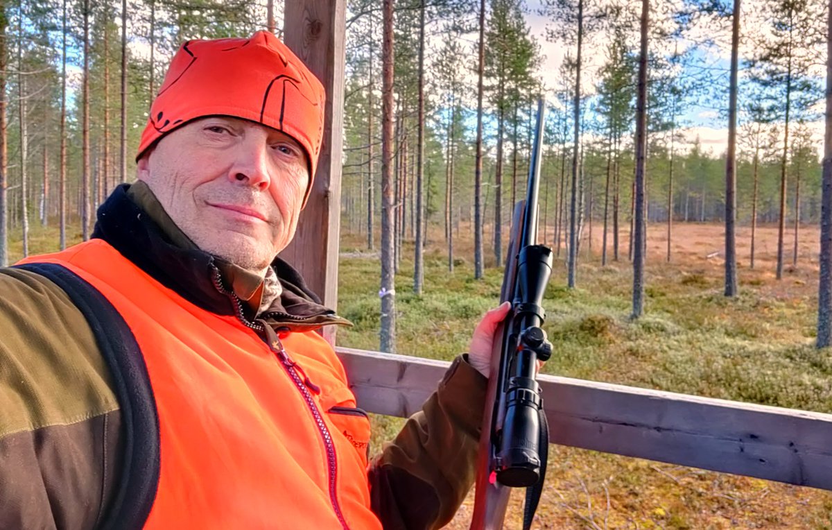 KauppiEsa's tweet photo. Sää mitä parhain seurata koiran toimintaa tornissa #tracker #ultracom https://t.co/oGgXOAp2h0