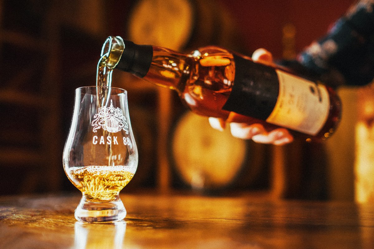 88Cask's tweet photo. The #Croftengea 14 Year Old is a honeyed and heather-rich single malt of the #highlands and is part of our new #unfiltered2 series. On the pallet ;a fleshy burst of clementine and sour cherry sweets which swiftly turns smoky. 🍊🍒Grab a bottle https://t.co/PUG536oDRk https://t.co/91b6Quo0kg