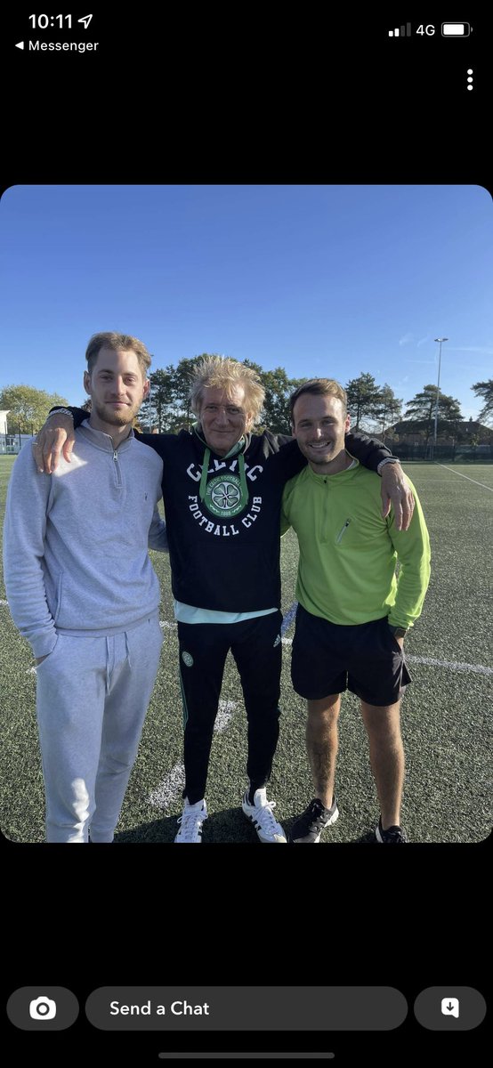 Meeting the biggest bhoy of them all today. Welcome to the Celtic family <a href="/lewizsmith/">Lewis Smith</a> What a pleasure Rod was💚 <a href="/rodstewart/">Sir Rod Stewart</a> ⚽️