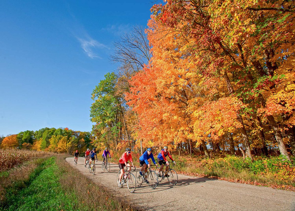 WisconsinPics's tweet photo. Bicycle riding near Denzer, Wisconsin.

#autumn #wisconsin #onwisconsin #wisconsinphotos #travelphotography #stockphotos #stockphotography #rural #bikelife #bicycleculture #cycling https://t.co/MICurL5Vnq