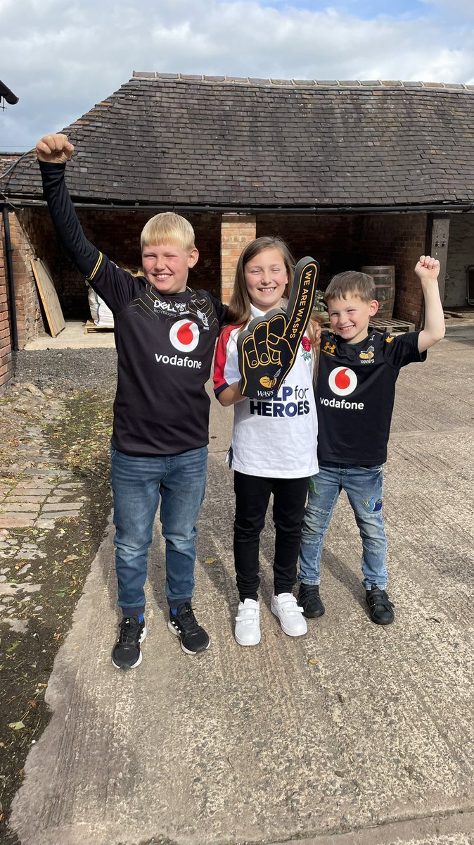 Sid Friswell’s 9th Birthday treat with his cousins #CBSFanwall #waspsrugby #saintrugby #northamptonsaints
