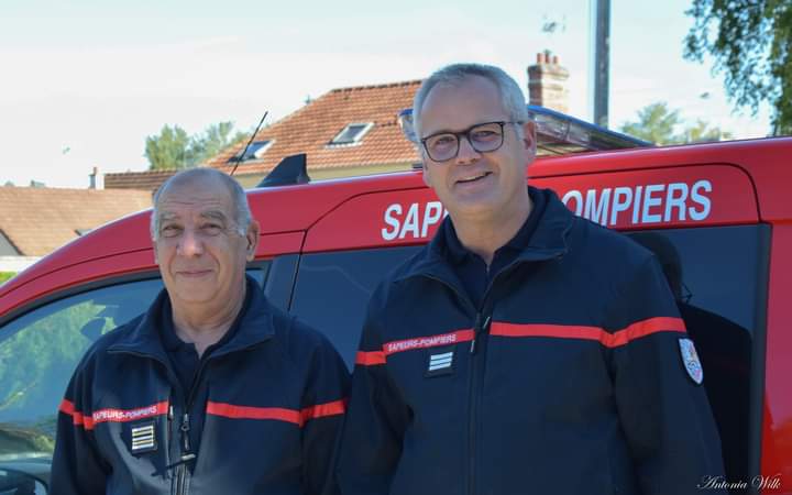 Passation des clés de la présidence de l'<a href="/udsp95/">udsp95</a> entre les Lcl A. Verlande et Cne F. Callewaert. Un GRAND MERCI à toi pour ton engagement altruiste. On poursuit ton oeuvre avec les administratrices  et administarateurs <a href="/PompiersFR/">Pompiers de France</a> <a href="/OdpPompiers/">ODP Sapeurs-Pompiers de France</a> <a href="/MNSPF/">MNSPF</a> <a href="/Sdis_95/">Sapeurs-pompiers du Val-d'Oise 🚒</a>