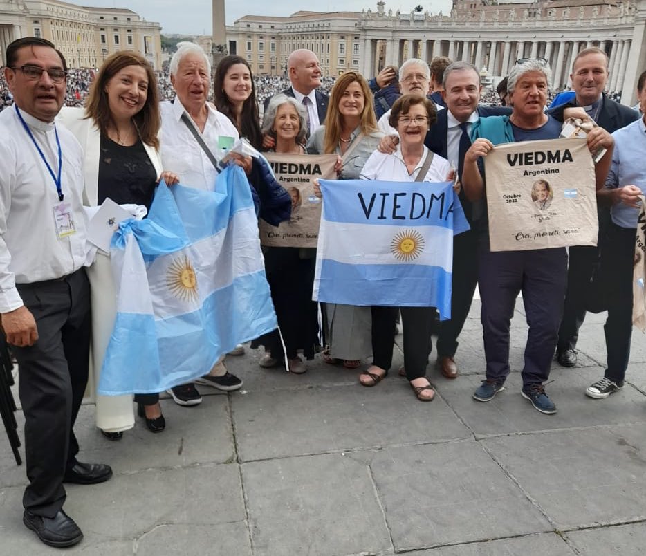 En Roma, el Papa Francisco, <a href="/Pontifex_es/">Papa León XIV</a> realizó la canonización del querido Artémides Zatti, salesiano en bicicleta, coronando un día muy especial para las y los rionegrinos.
