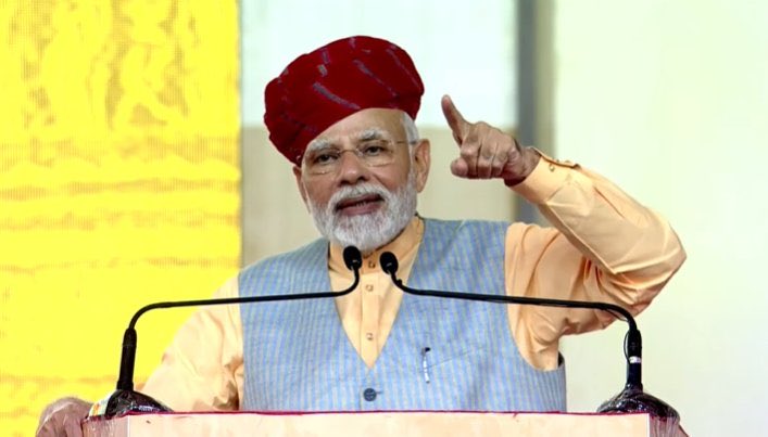 purneshmodi's tweet image. गुजरात का यही तो सामर्थ्य है, 

जो आज मोढेरा में नजर आ रहा है। 
वो गुजरात के हर कोने में मौजूद है।

#SuryaGram_Modhera