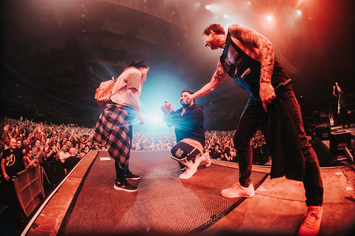 ashotofila's tweet image. Ve lo dico come l'ho detto ai miei genitori: siete i primi a saperlo, dopo 15mila persone.

📷 @FedericaBurelli

@simpleplan
@positivegio