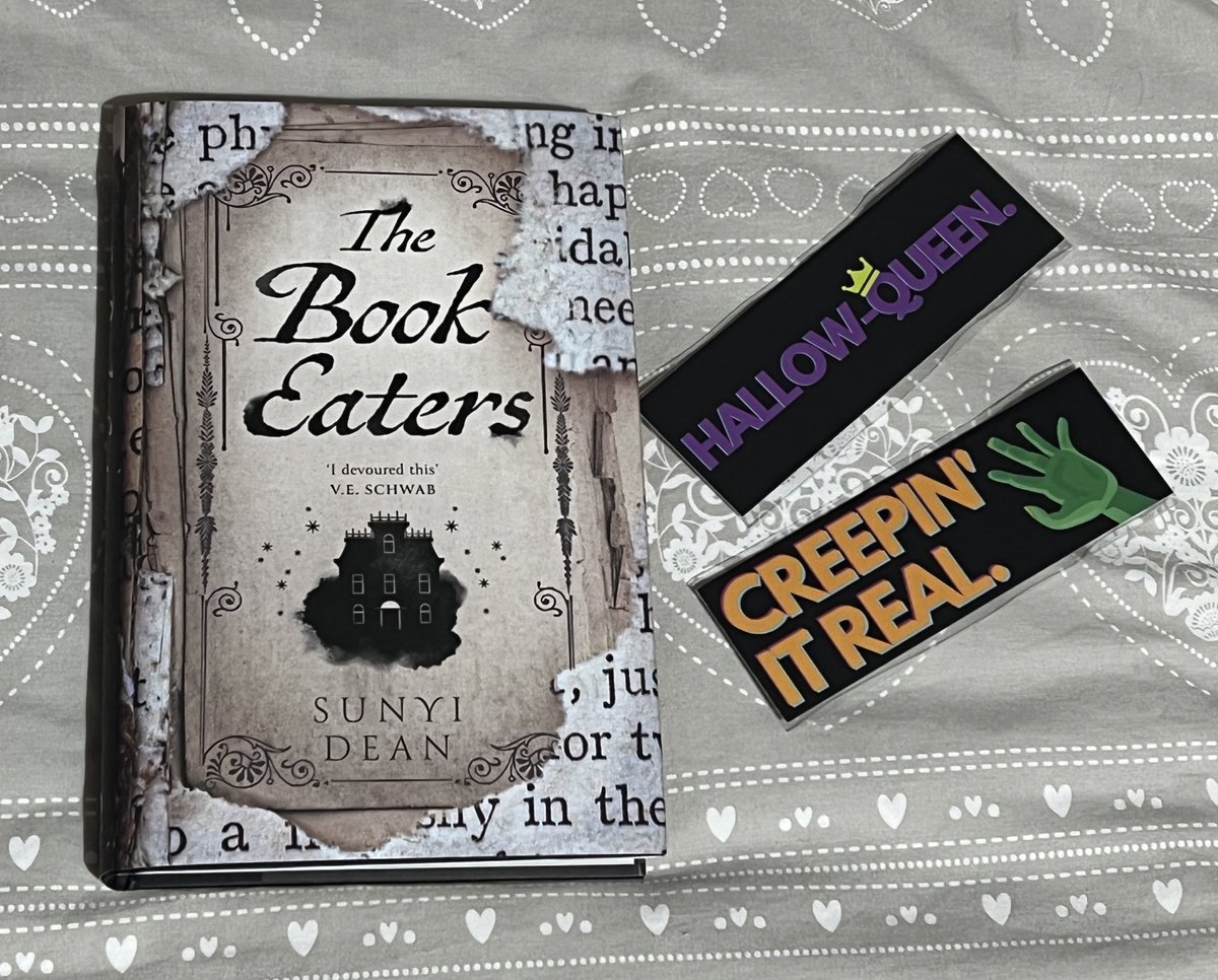 ✨Book Giveaway✨ In the excitement of purchasing a signed copy I have a spare copy of The Book Eaters (plus bookmarks!) and I’d love to gift it to one of you. To win: ⭐️ Follow Me ⭐️ Like/RT ⭐️ Comment your fave Halloween emoji Closes - Friday 14th at 7pm Good luck!