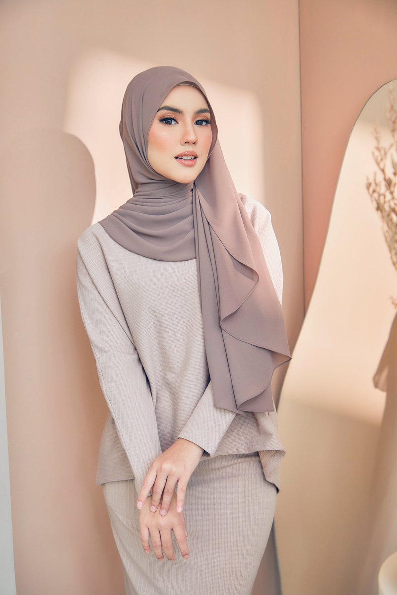 DahliaRizal's tweet photo. Few shots today for tudung ruffle🫶🏻 https://t.co/UmdXWwxXEA