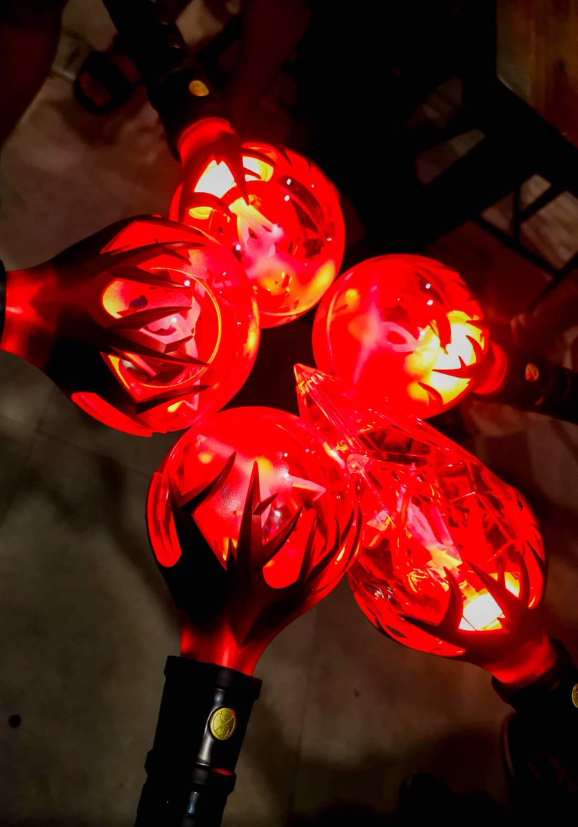 mylightforce's tweet photo. Got our very own mongmongie photoshoot 😭.
#DREAMCATCHER #드림캐쳐 #mongmongie #DREAMCATCHERLightstick https://t.co/jB6EOFlOHG