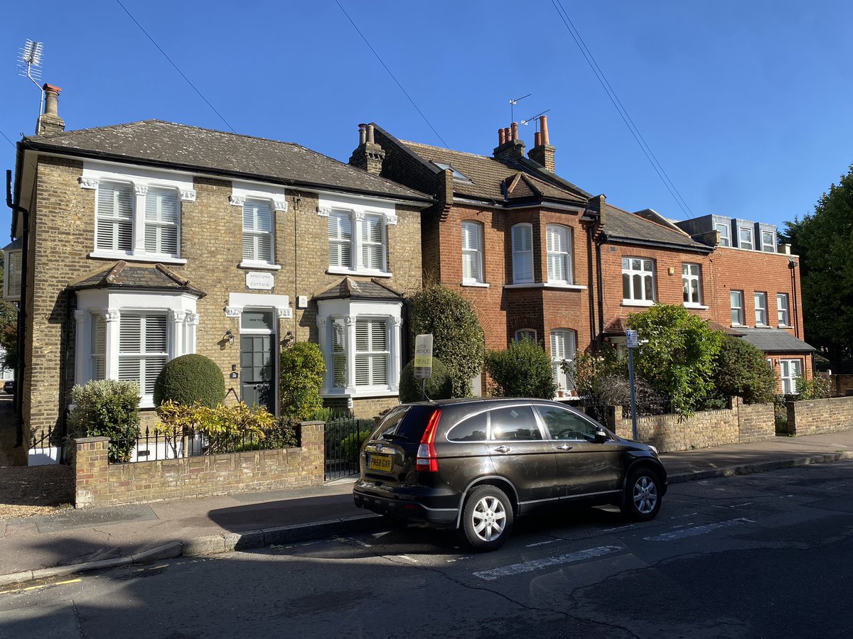 MattWinfield2's tweet photo. Discussing the drafting of our local Design Code yesterday. &amp; here’s why it’s needed - 4 similar houses built in different eras, getting progressively uglier. https://t.co/MCOUlIrFb6