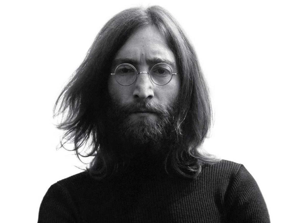 Happy 82 birthday to John Lennon thanks for your music we love you  