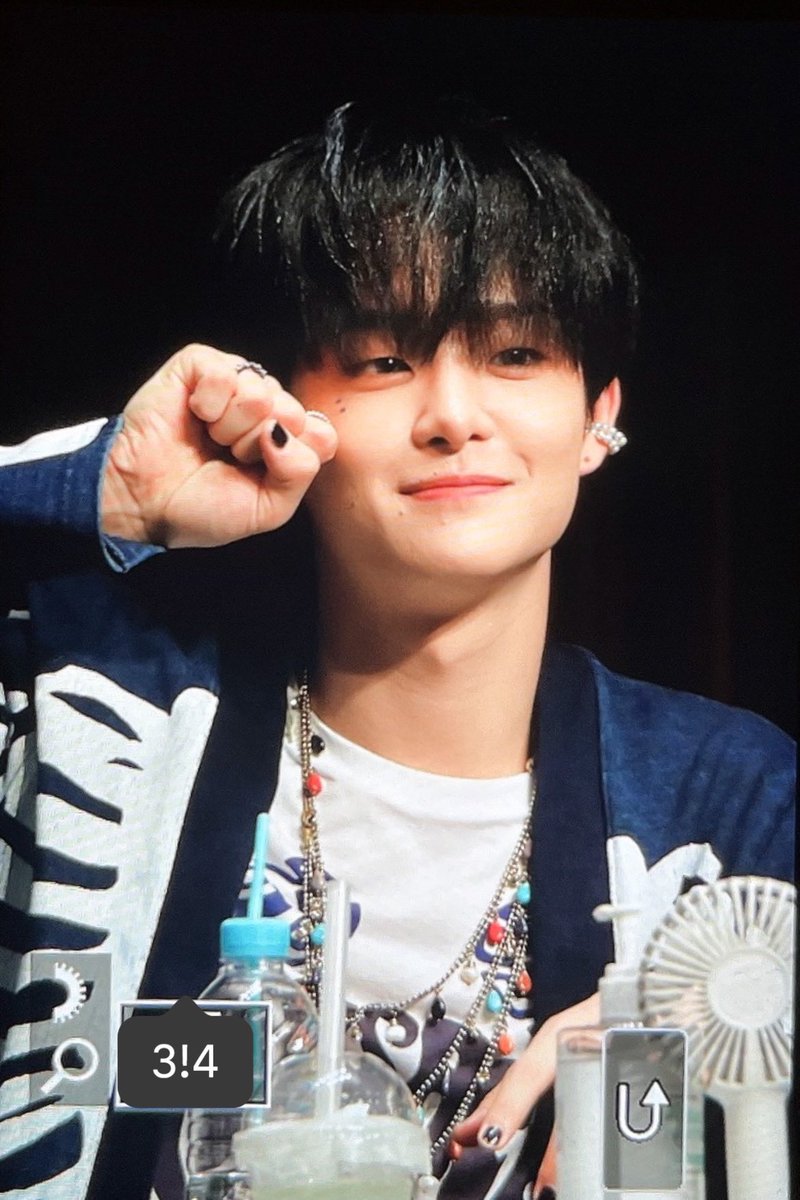 jihooni314_'s tweet photo. 221009 YG셀렉트 대면 팬싸인회

포즈 천재 강아��💕

#TREASURE  #JIHOON
#트레저  #지훈 #ジフン https://t.co/badO41897X