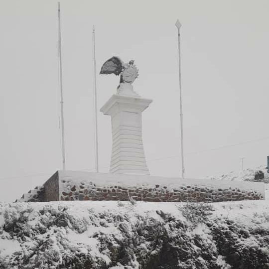 MorenoPivafran's tweet photo. Hermosa nevada hoy en el #colladodelcondor #Merida. Hermosa domingo para disfrutar en familia y tomar chocolatico caliente https://t.co/aLJDD06zU9