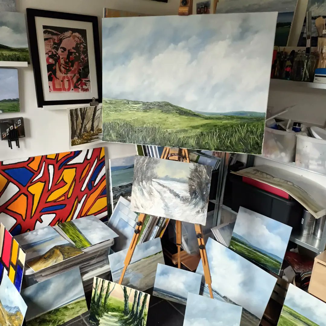 John13Halliday's tweet photo. #ireland #irishlandscapes #irishartistsofinstagram #oilpainting #dryingtime #light #nature #countryside #studio @artfinder_com
https://t.co/HKzkGtQtPR https://t.co/nbJzwC6vEB