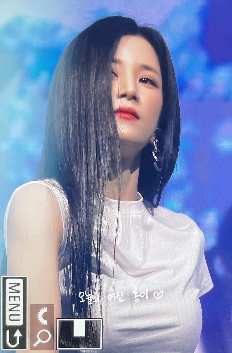 19910303net's tweet photo. 221009 초봄팬미팅 #초롱 (@Apinkpcr )

Baby, got me looking so crazy
빠져버리는 daydream❤️

#에이핑크 #박초롱 #Apink #Chorong https://t.co/g0g1r8FiDw
