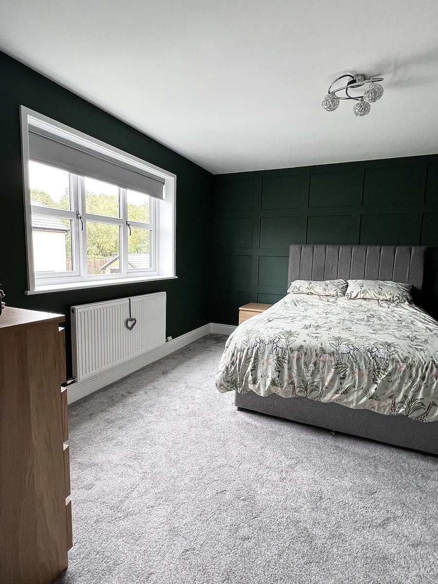 StansfieldDean's tweet photo. ☀️ 🍃🌳Autumnal greens 🌲 a huge colour change for our customers this week, we gave their master bedroom the indulgence that it really needs.
😍
Walls - @isomateu
Colour 1700
Bathroom finished in — @ZinsserUK perma white
Woodwork #bedec aqua advance eggshell https://t.co/8tOuvmaO14