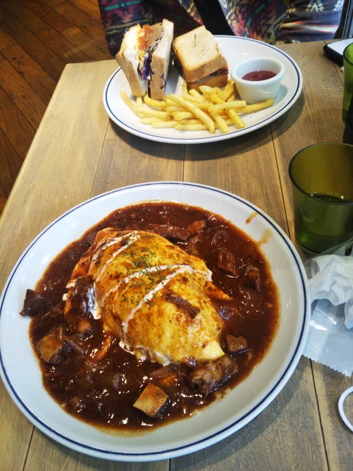 湘南パンケーキうまかった。今は行きつけのスパ銭でまったり 