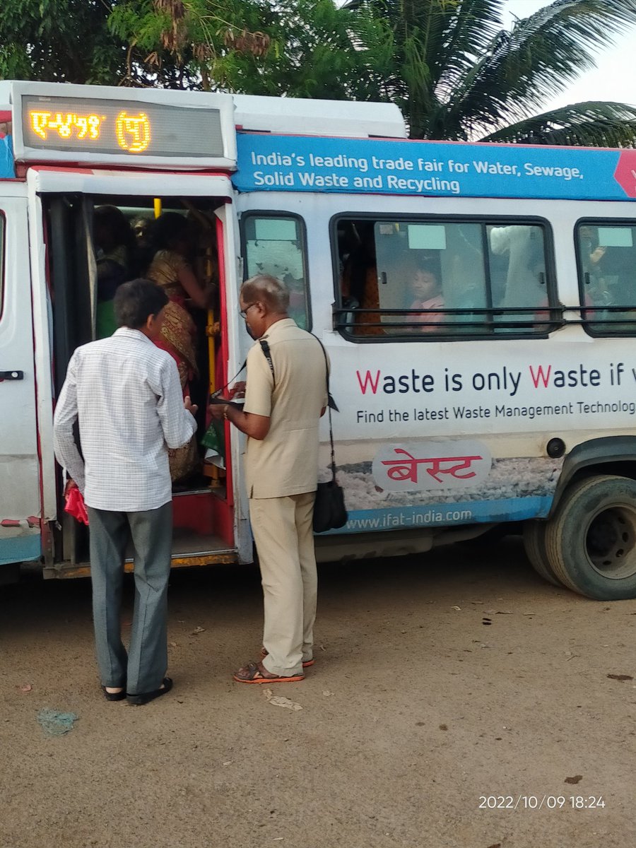 bobhate_ranjit's tweet photo. @zee24taasnews  Aarey colony Adarsh Nagar residence Daily Mini Best Bus dangerous traveling to Goreagan Station. Please request to lock this issues. https://t.co/jEXdMxizOA