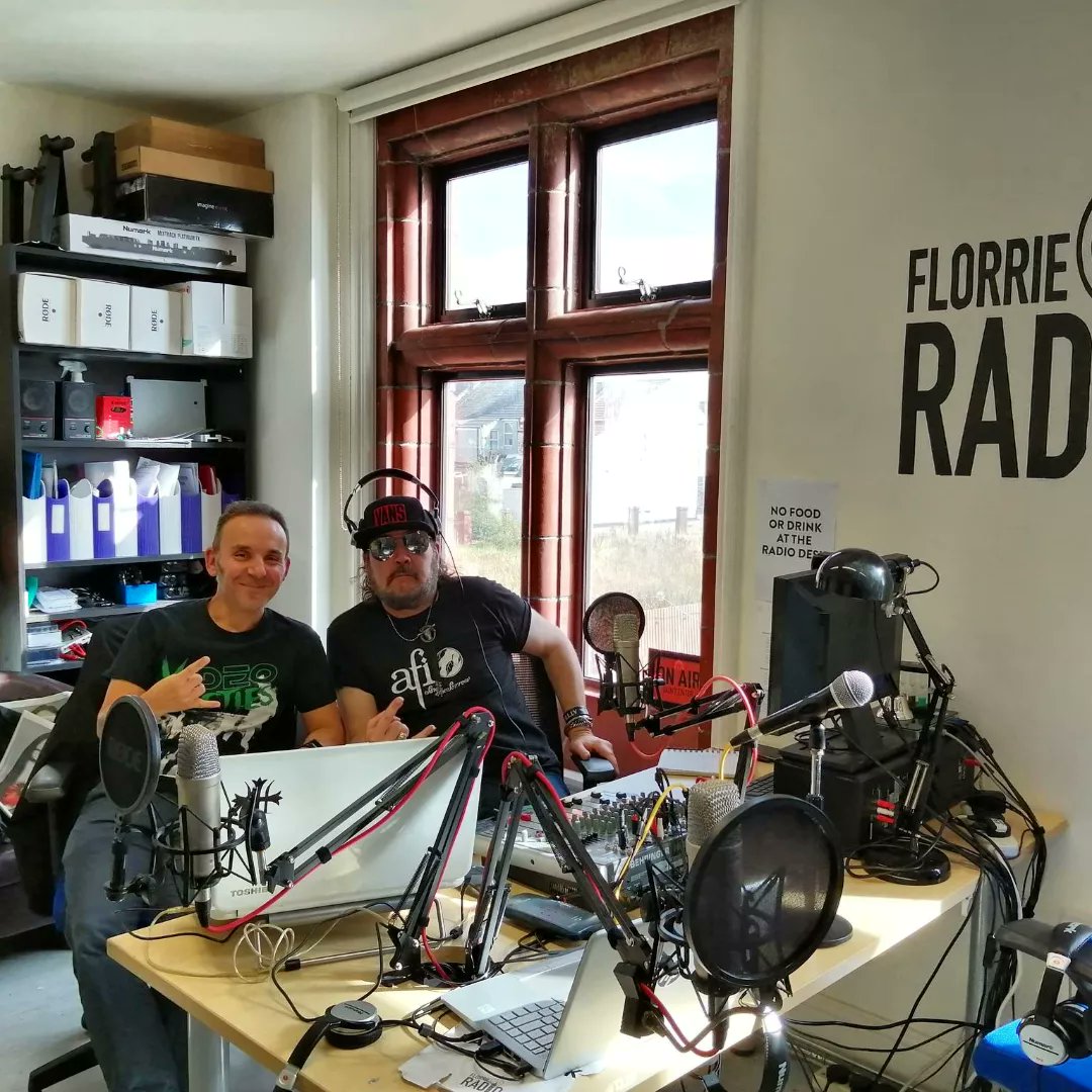 FlorrieRadio's tweet photo. Tune in tonight 9-12pm for #SoundsLikeSunday with @Jjkrazy 🎶🎸

9-10pm Music &amp; Chat with @MetalMerseyside author Ned Hassan featuring landmark artists that shaped the metal/rock scene in Liverpool. (1/3) https://t.co/EaTOsUe8Mo